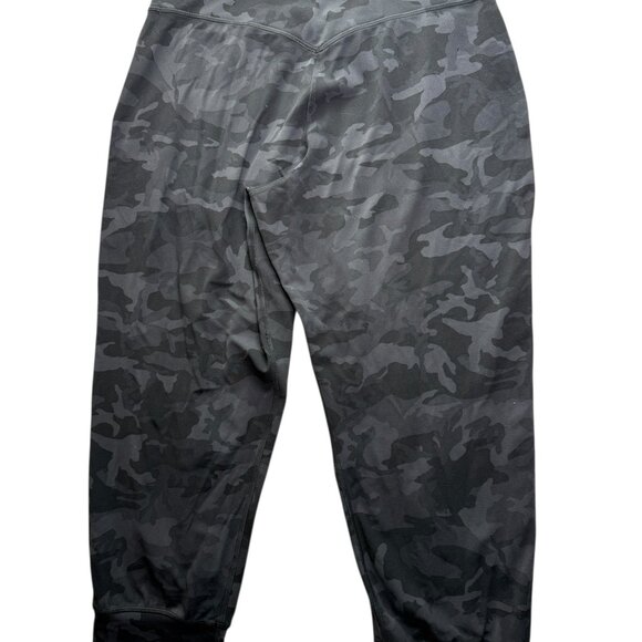 LULULEMON Camo Camouflage Crop Sweatpants Athletic Yoga Pants.  Stretchy.  Black - Picture 9 of 13